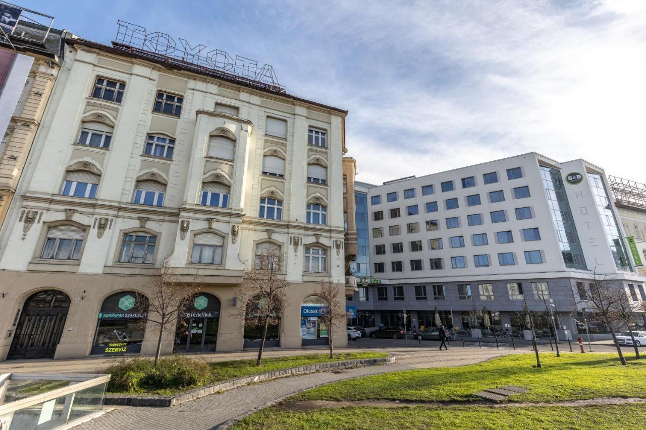 Wiky'S Apartman With 3Bathrooms, Budapest